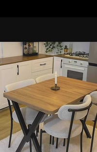 ميز • بدون كراسي • للبيع