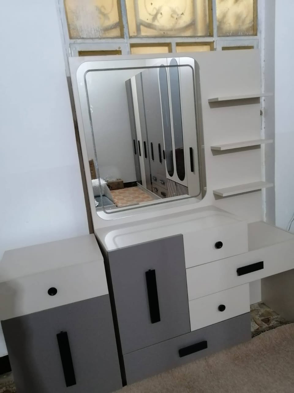 السلام عليكم . غرفة نوم تركي 10 قطع  جديدة  .الاستفسار الاتصال ع رقم *********** عمارة, ميسان
