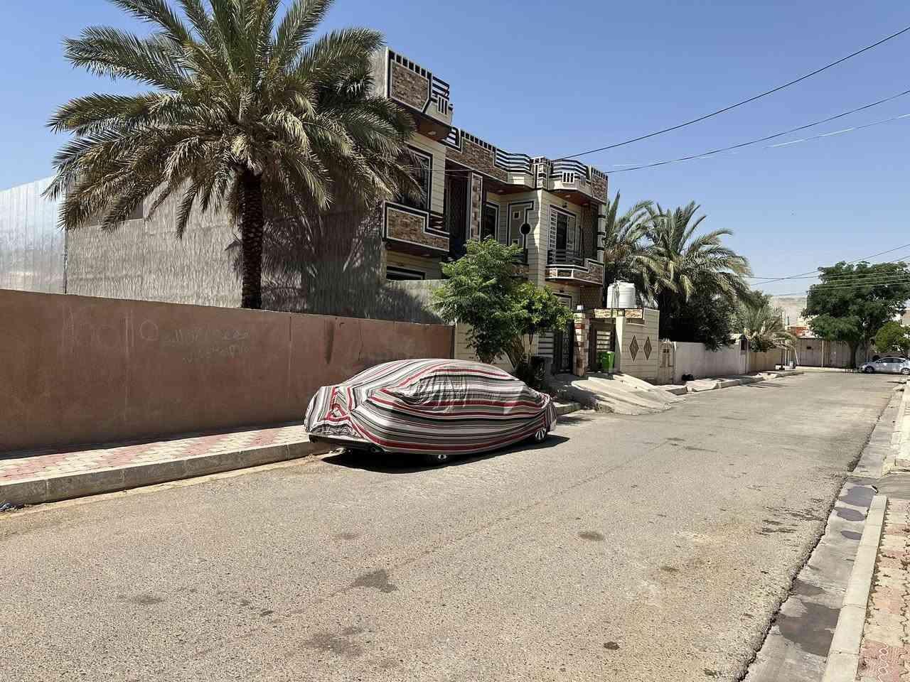 قطعه ارض للبيع خانقين توله فروش قرب صيدليه مازن مساحة 150 متر عرض 7 ونص وطول 20 السعر 60وبي مجال ***********
