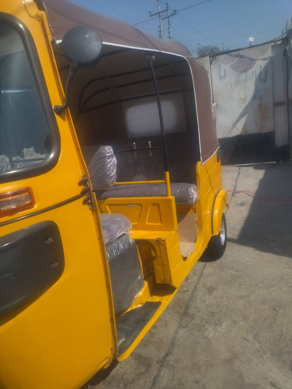 تكتك للبيع موديل 19 اوراق شاكر بالمجر بارد بالصفحه اليمنه اشبر وجو السكن المكسور بارد***********
