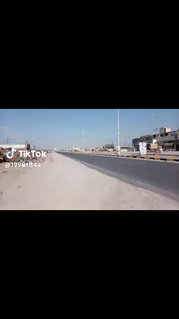 السلام عليكم 
عندي قطع بحي الجوادين مقابيل الاسكان الصناعي 
النزله الاولى وثانيه باي مكان تريد موجود 
ها من تشتري مني گبل تنزل القطعه بأسمك بالخارطه الرئيسيه  لأن كل القطع مفصلات ومقسمات على شكل مقاطعات وارقام وخرائط تشتري وانته راسك بارد 
السعر كل قطعه وسعرها 
تريد پ7ونص عندي تريد ب9عندي تريد ب10عند ب15 ب20ب35 
تريد تستفسر خابر وتدلل ***********
***********
