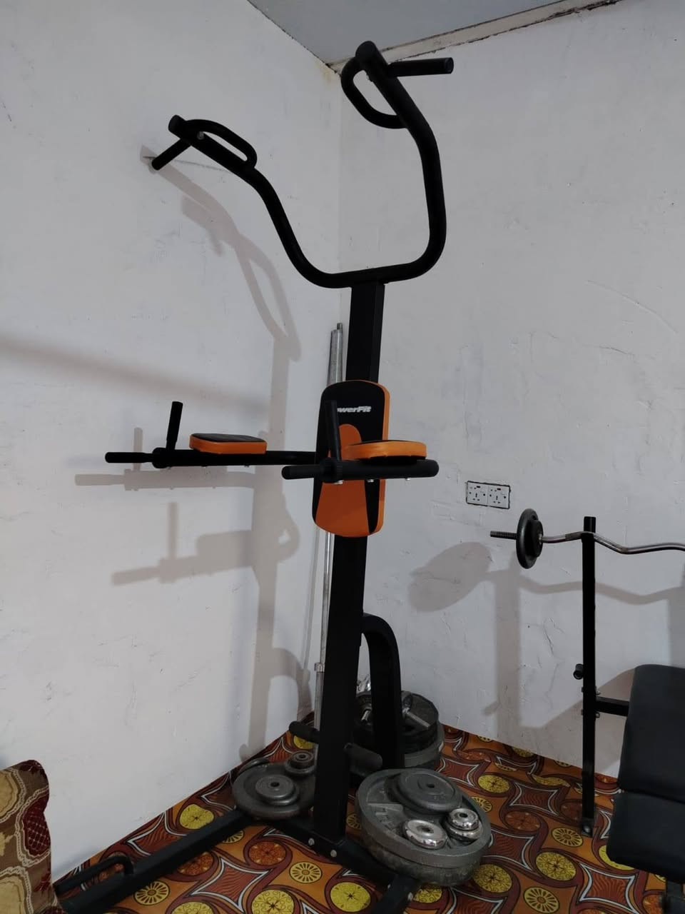 قاعه حديد في البيت للبيع السعر 450
وتساب ***********   اتصال ***********
