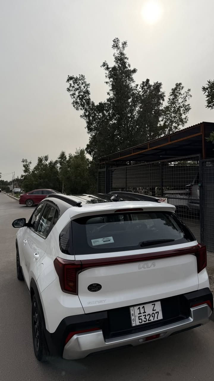 السلام عليكم كيا سونت 2025
سيارة خليجيه وكاله دولية فول مواصفات
نفكيشن 
كشنات جلد 
كشنات كهرباء 
تبريد كشنات 
بصمة
فتحة 
تو كلر 
حساسات امامي خلفية
شاشة جبيرة 
قطعتين تبريد 
ماشية ٨ الاف كيلو بيها بارد بسيط جدا بلجاملغ وممبين ابد
سعرها ١٥٨ وبيها مجال جدا بسيط مكانها بغداد اليرموك 
*********** واتساب موجود
