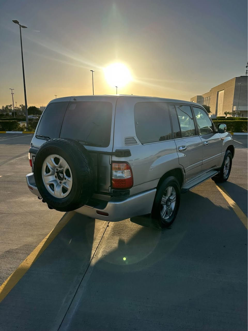 مونيكا 2002 سلفه ر سئ روبع ناو زه رد غازو به نزين حيزامه بؤجوانى بئ ده عم پيشو پشتى كه پسه بؤ به غدا نابيت نرخ 110$ مه جال ژم *********** أربيل, العراق
