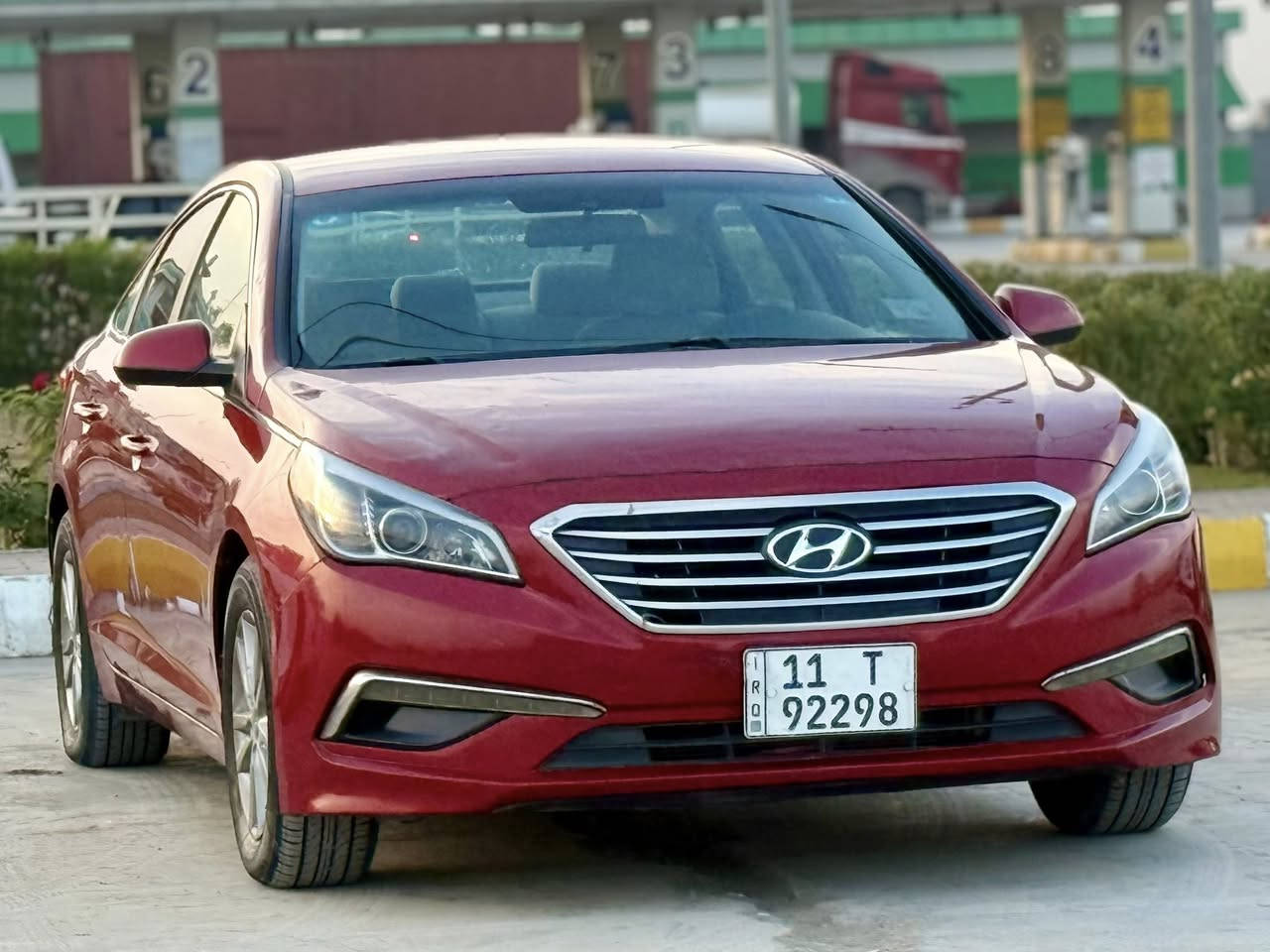 السلام عليكم
سوناته موديل 2017 

لون ماروني 

وارد امريكي 

سيارة مكفوله من اي صبغ بيه شويه بارد 

صور لحادث داخل لمنشور 

سياره ليبل واحد كله 

موصفات نص فول 

رقم بغداد دولي هزه سنويه كله جديد 

سياره شرط لتحويل 

محرك 2400 

لسعر 122 وبيه مجال بصيط 

رقم تليفون ☎️ ***********
