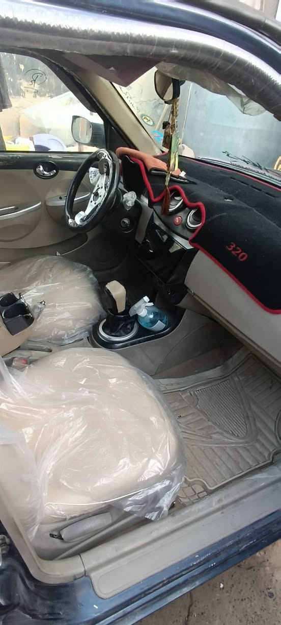 ليفان 320 موديل 2012 كابون بانزين بيها كير توماتيك مكينه الاصلي مالها بيها منضومه غاز ب 49 وبيها مجال ***********
