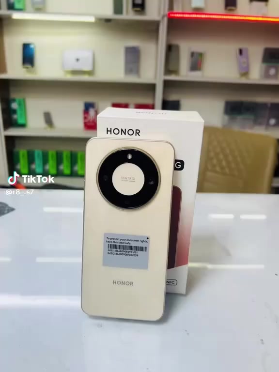 السلام عليكم موبايل هونر اكس ٩ دي جديد للبيع نفس الفيديو استعمال قليل اسبوعين بعده بالزكه مال الشركه *********** للاستفسار اتصل
