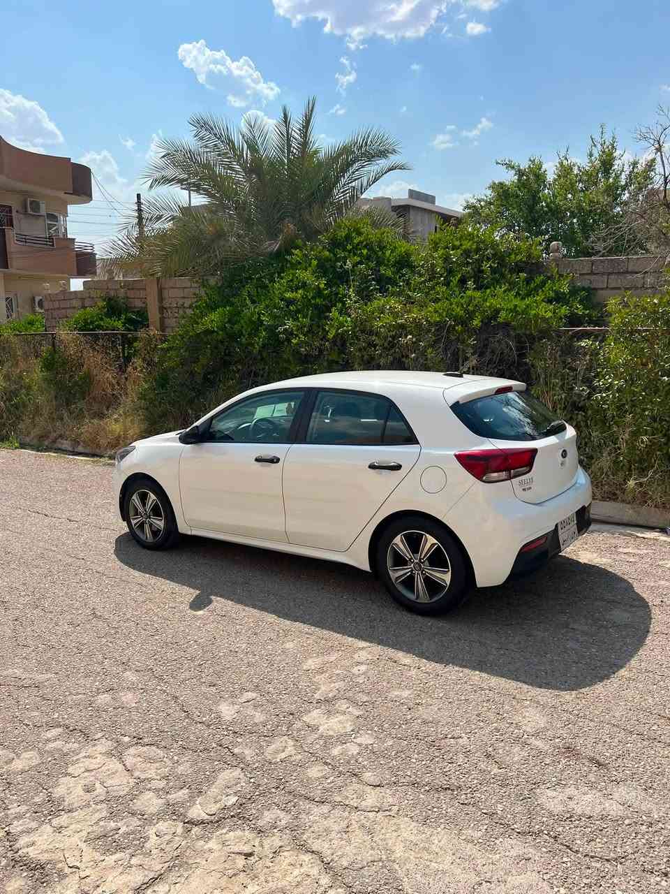 كيا ريو
موديل 2018
بوند فقط صبغ بدون دواخل 
رقم اربيل شرط التحويل 
محرك وكير على وضع الشركة 
ماشيه 80
مواصفات
شاشة +كامره دوراه 
محرك 16 لا صرف ولا نفخ 
كير توماتيك 
تحكمات استيرن 
ويل كب 
تبريد ثلج 
وباقي مواصفات معروفة 
السيارة جاهزة ما ناقصها شي 
للاستفسار اتصل على الرقم ***********
