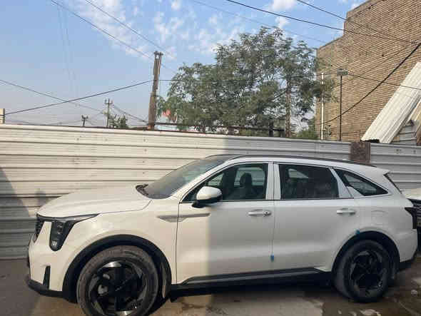 سورنتو 2024 خليجي رقم بغداد
محرك 6 سلندر 3500
كير ماوس 
بنوراما 
ماشيه 20الف 
ويل حجم 20
كامرة خلفية
داتاشوو
شاشة 4X متغيرة 
حساس مطر 
مراة اوتو دم
بصمة وتشغيل عن بعد 
كراسي كهرباء
جنطة كهرباء
هندبريك بصمة
درايف مود اوتو هولد 
مساعد انحدار +abs 
انارة محيطة ليزرية متغيرة
شاحن لاسلكي  
بردات خلفية 

مكان السياره بغداد

رقم صاحب سيارة ***********
