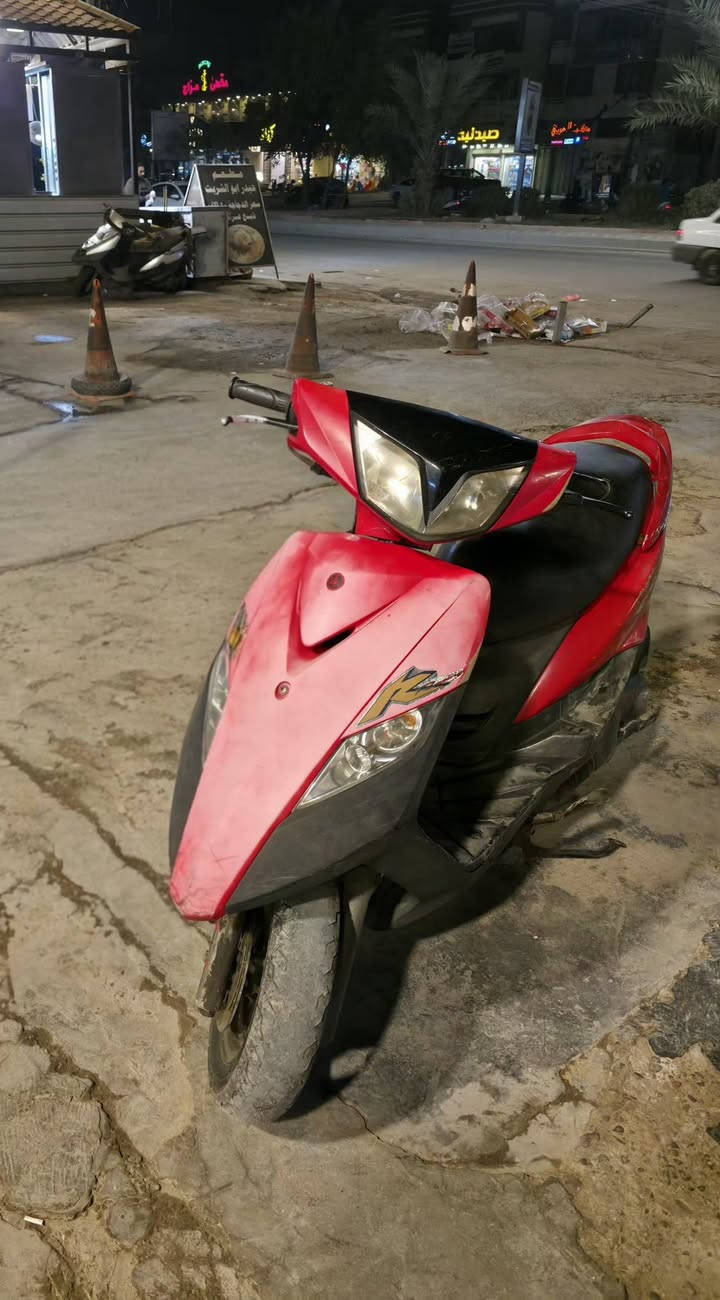 السلام عليكم
140ماكس ثعلب GTR كفاله عامه
قبل شهر نازله من الرمبه ماشيه 4 الاف
برغي ممفتوح بيهه الدراجه جديده فقط جراد بل بجم
مكاني بلديات السعر 925 وبيهه مجال
***********
