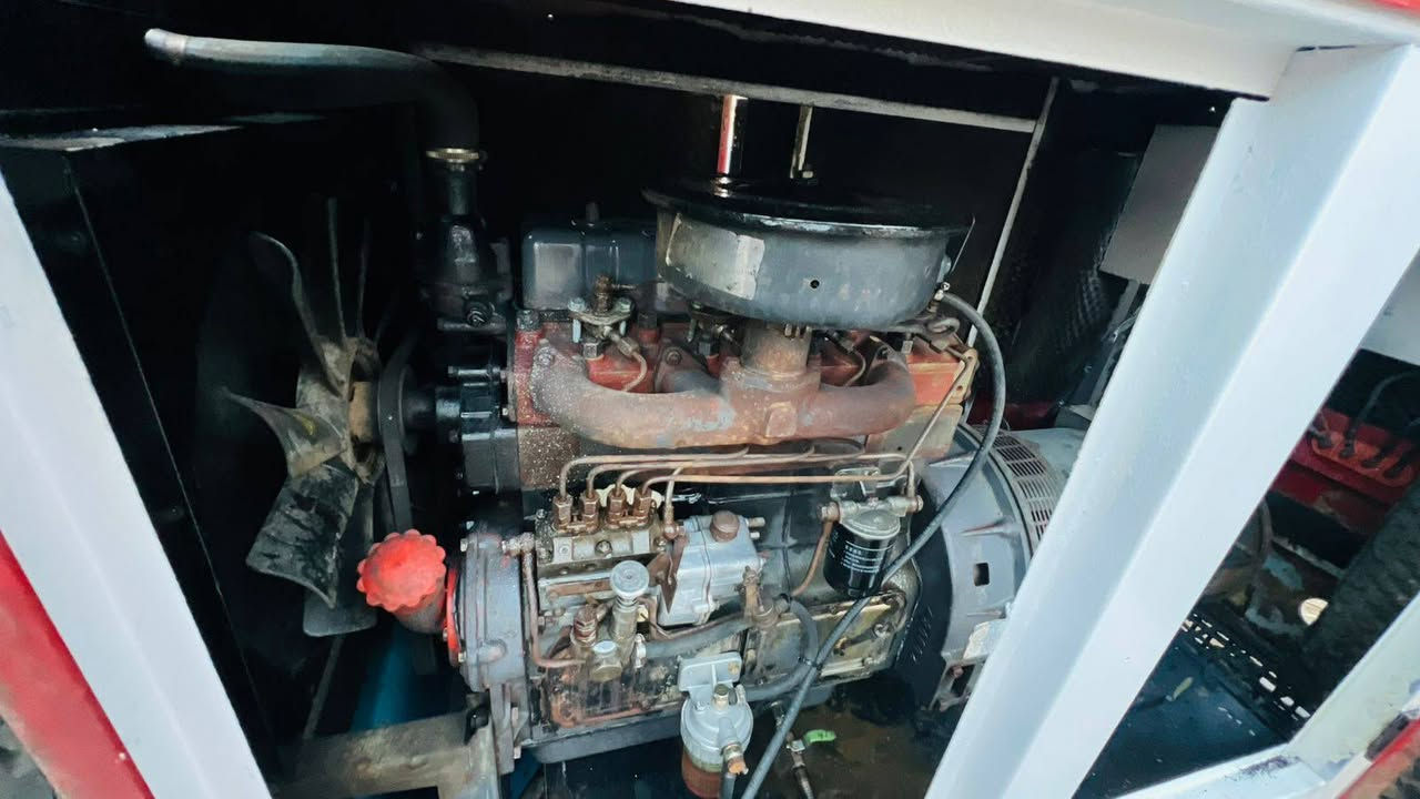 سلام عليكم اخوان
بيركنز للبيع
30KV
محرك ٤ سلندر 
نظام شاشه دبسي
إطفاء وتشغيل اوتوماتيك
كاتم مولده جاهزه 
مكانه الانبار -صقلاويه 
السعر ١٨ ورقه 
***********

