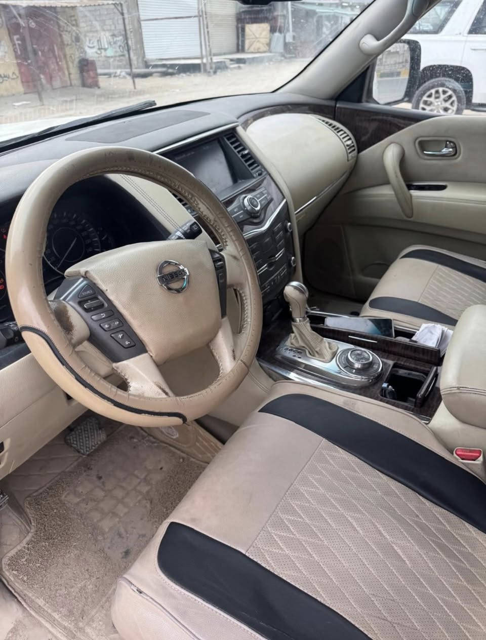 Nissan Patrol
نيسان باترول  رقم بغداد إنكليزي 

5.6 لتر 8 سلندر. محرك المرغوب 

فول الفول 

بسم الله الرحمن الرحيم 

الموصفات 

1_ شاشه : بيها بلوتوث بسها نسبة دهن بيها حساس تايرات بيها صرفية بانزين بيها هواي شغلات اذا اضل اكتب منا لباجر ماخلص ( شاشة وسائط عامة )

2_تدفئه كشنات اماميه

3_ كشن كهربائي

4_ كير اوتو + عادي

5_  كروس سرعه

6_ لايتات لد زينون كامل

7_ حساس ماسحات

8_ تبريد4 قطع + ارضيه الكشانات هم بيها تبريد 

9_ بك لايت كرستال

10_ حساس امان

وبعد بيها هواي موصفات كلش هواي الباترول معروفه 

بيها  قطع صبغ 
 وراد خليجي سياره نضيفه ماشيه 113 الف كيلو 
***********
***********

السعر 175 وبيها مجال انشاء الله
