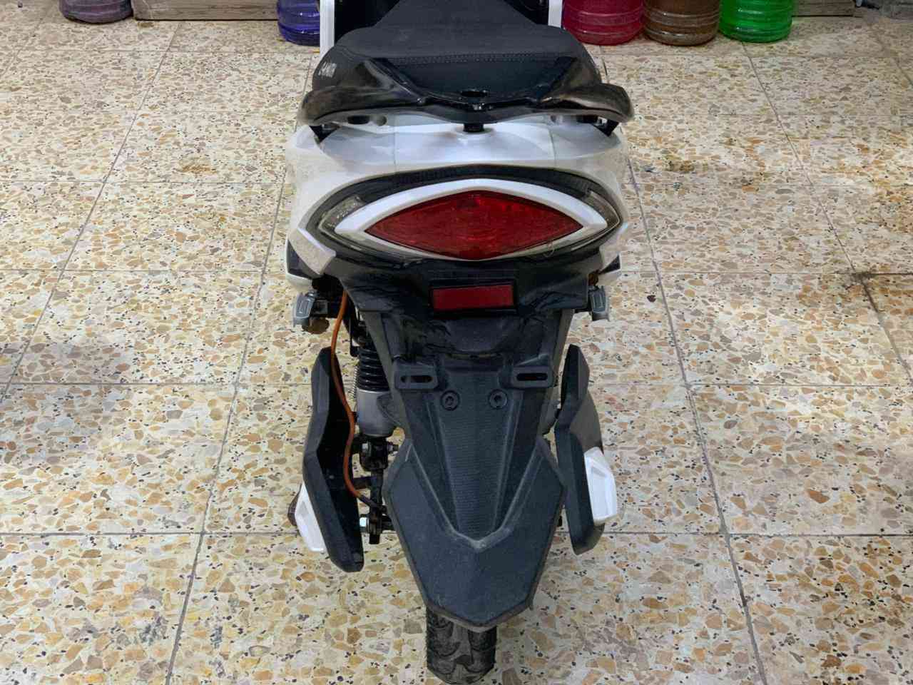 دراجه شحن نضيف كلش كله على وضع شركه فقط تاير خلفي مبدل لباقي على وضع شركه نقص بريك خلفي... مكاني بغداد الامين ثانيه 
***********
