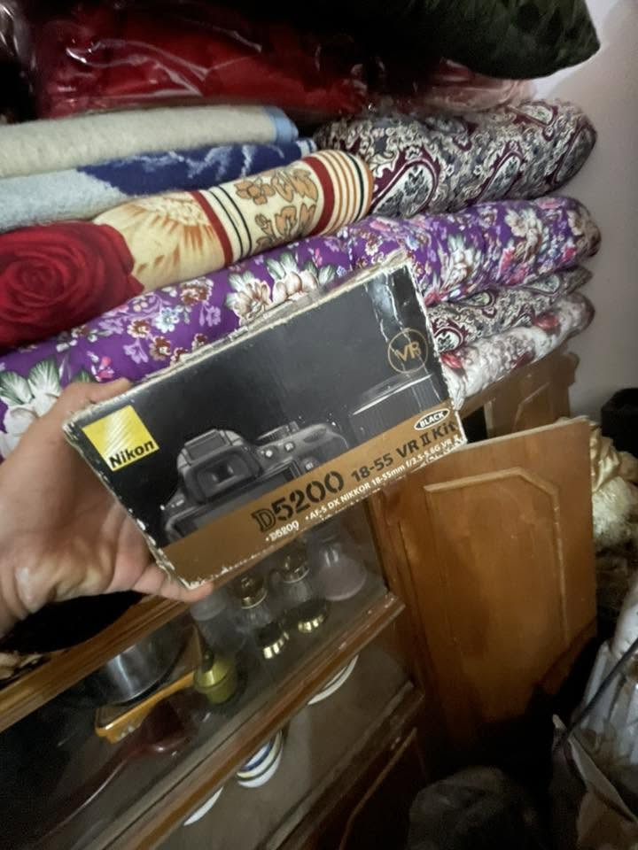 3 كامرات للبيع مع ملحقات
كامره نيكون 7200
كامره7100
كامره5200 شاشه قلاب 
مع شرط الفحص
تواصل واتساب 
***********
