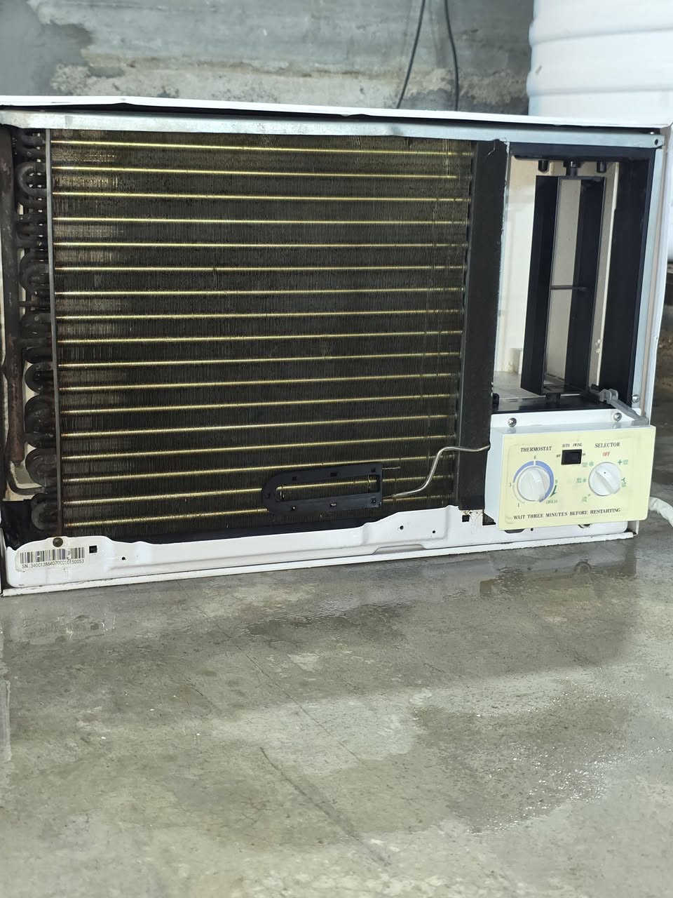 السلام عليكم مكيف طن اونص نوعه اواكس لمكيف جديد حيل استخدام قليل كامل جيب وشد غاز شركه. تبريد ثلج🧊.  نظافه 1/1. مكاني ابو الخصيب قرب كبه ابو جوزي بي واتس ***********. ***********.   توصيل موجود 💁
