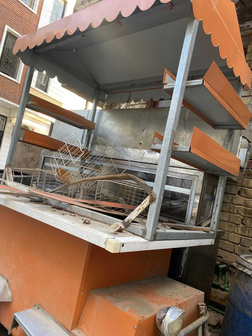 عربانة لبلبي وباقلاء ب600 وبيها مجال عنوان الاعظميه ***********
