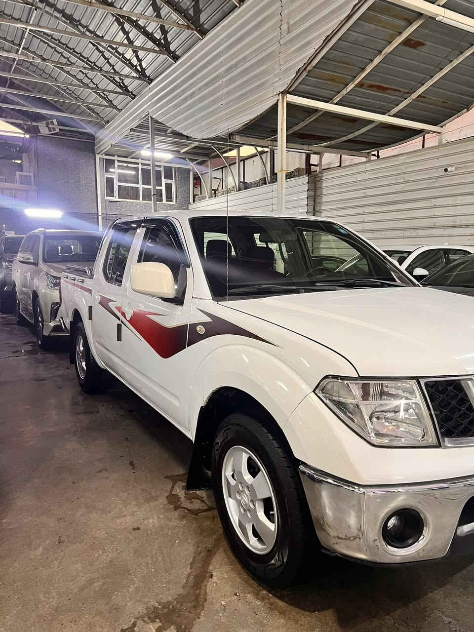 مكفوله من الصبغ بيها رصعات وخدوش محور كير ومكينه vvvt 2700
مذكور ذالك في السنويه رقم بغداد الجديد باسمي تحويل مباشر مكاني البياع 
2011
السعر 110$ 

***********
