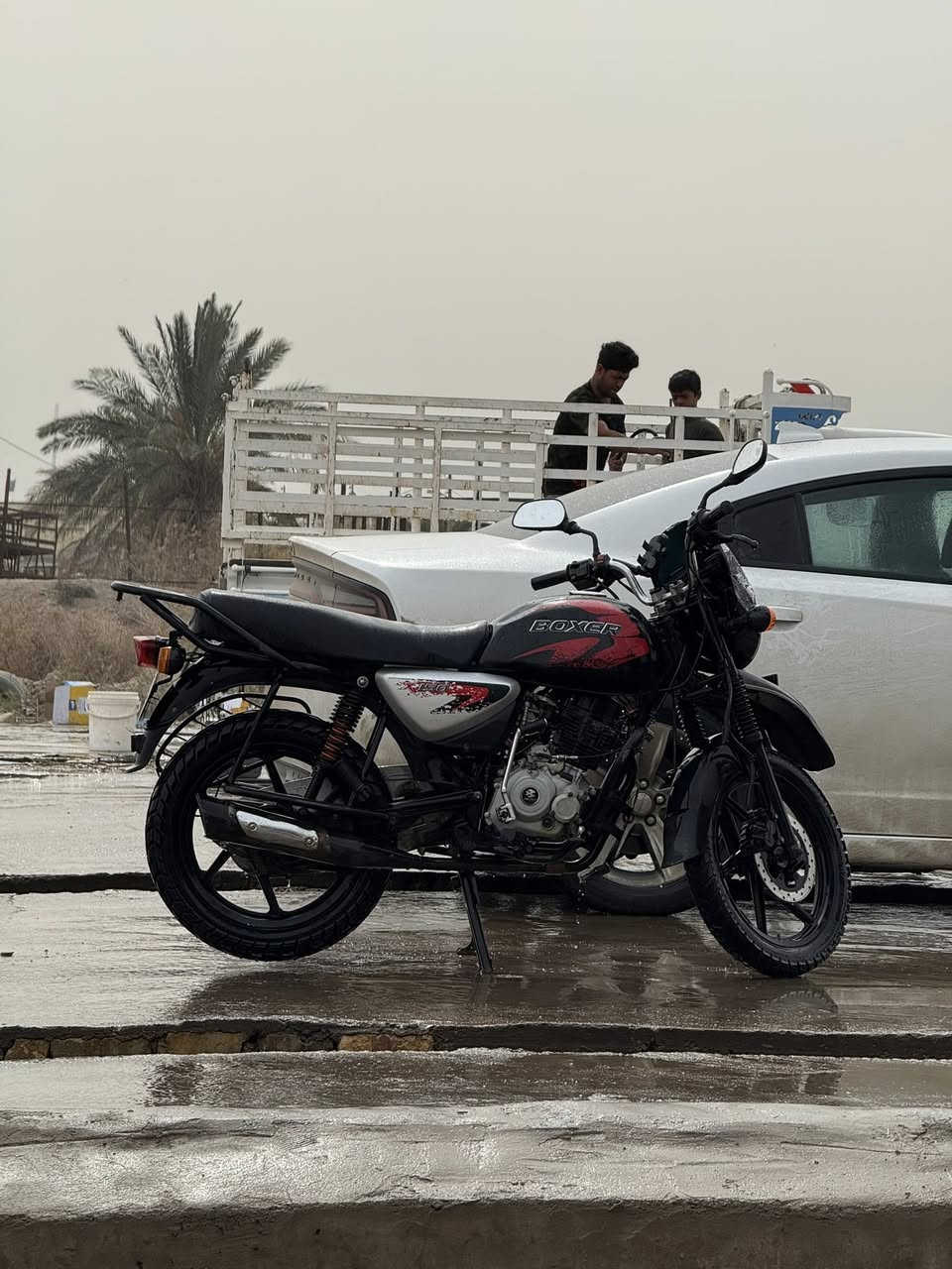 السلام عليكم بوكسر 23 مكفولة كفالة عامة ما مفتوحة ولا مصلحة وعلى ايدي ونظيفة مكاني البصرة القرنة وهذا رقمي ***********
