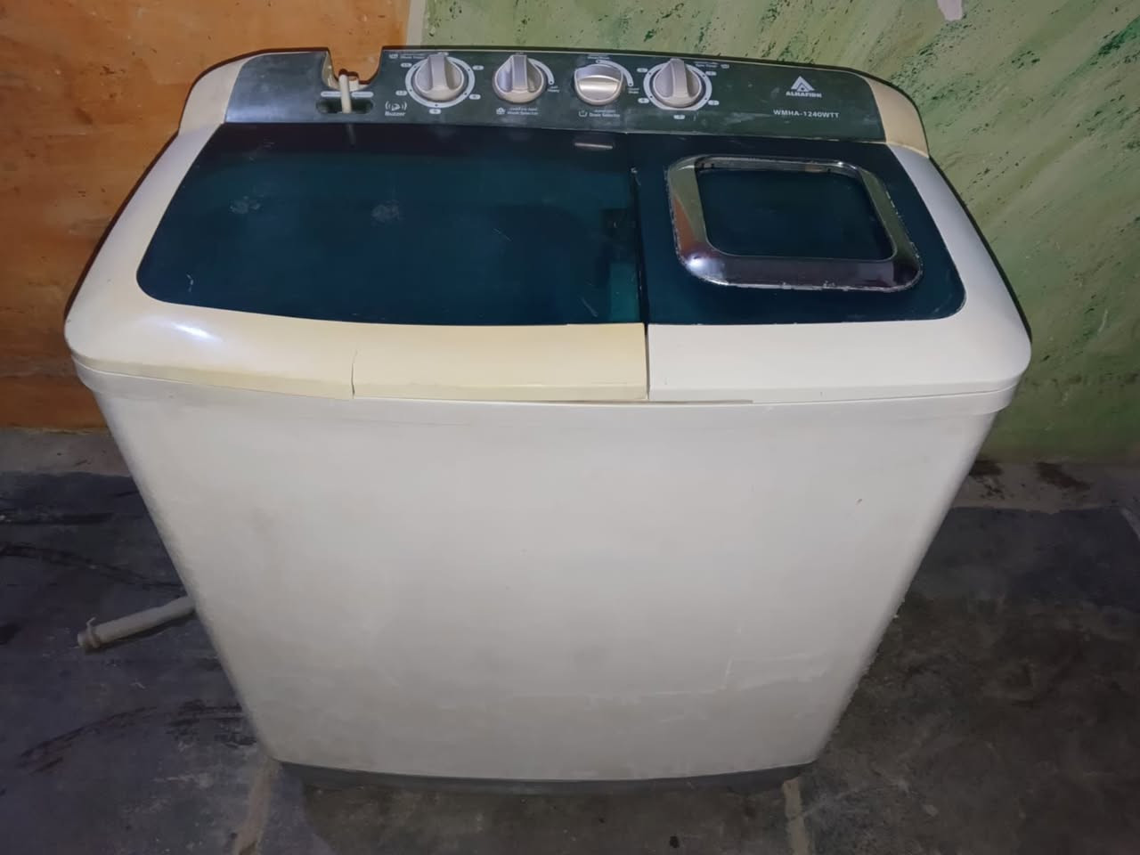 للبيع في بغداد
سعر الغرفه 450والغساله 80


**إذا كنت صاحب هذا الإعلان وتريد حذفه لأي سبب، رجاءا أرسل رسالة إلى الدعم الفني**