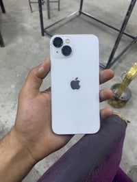 ايفون 13 • بطارية ١٠٠ • سيمكرت عاطلة