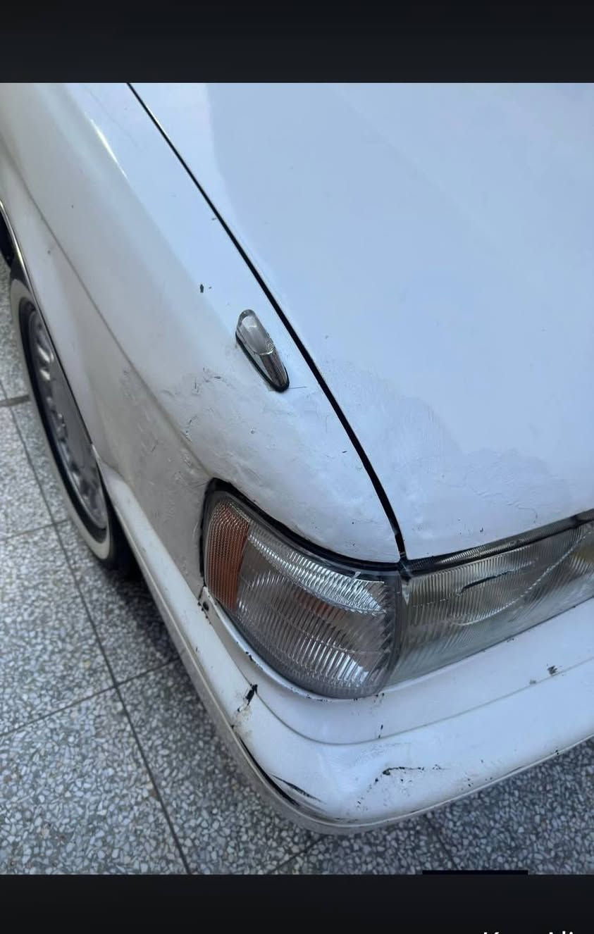 السلام عليكم كراون موديل 1992 بيه مكينة ففتي 2ونص سيارة كلش حلو وتحويل شوكت ما تريد صدر امامي خلفي جديد سيارة ما نقصه اي شي كبل الشارع  سعر65 وبيه  مجال الطيبين  مكاني بغداد  ***********
