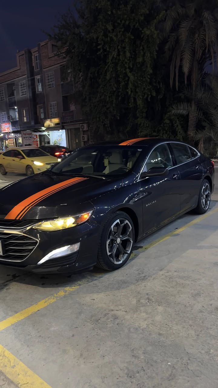 يا الله بسم الله 
ماليبو موديل 2023 LT للبيع او للمراوس باقل 
مواصفاته معروفه 
بصمه تشغيل عن بعد بصمه أبواب بصمه صندوك 
شاشه رادارات داتا شو تحديد مسار مانع تصادم 
قطعتين تبريد شاشه سايد بيريد بصمه كشنات جلد ابيض اوفايت دوشه شغل درجه اولى وكشنات تدفئه 
أضافه لد شمسي ناصي وعالي ثلجي ❄️ 
حادثه 
السياره قطعه وحده صبغ جاملغ مبدل ومصبوغ ومكانين بارد كد اصبغ 
السياره ايرباك كله سستم بدون لغد ولا شاصي ولا دواخل 
تخم تاير تايلندي جديد مبدل اوياله رياضي حجم 18 
السياره مرتبه وحلوه شوفت عينكم لونه كحلي او نفطي ماشيه ٥٢ الف فقط معروضه للبيع او للمراوس 
بسعر 141
وبيه مجال ان شالله 
مكانه  بغداد الدوره او حي الجامعه 
***********
