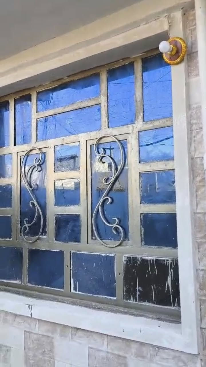 السلام عليكم صاحب الكروب اذء مصير زحمةًوافق ع منشور ، بيت للبيع بناء حديث بغداد الحسينية، البيت جاهز  من سيراميك وا مغاسل جديده كلشي جديد بس تنقل أغراضك بيه وتسكن. سعره57 بيه مجال. هذا صاحب البيت مباشر وياه، رقم صاحب البيت:(ملاحضة اذء ماتريد  تسكن بية تكدر اتجرها ب250الف او 275

‭0771 090 8393‬
