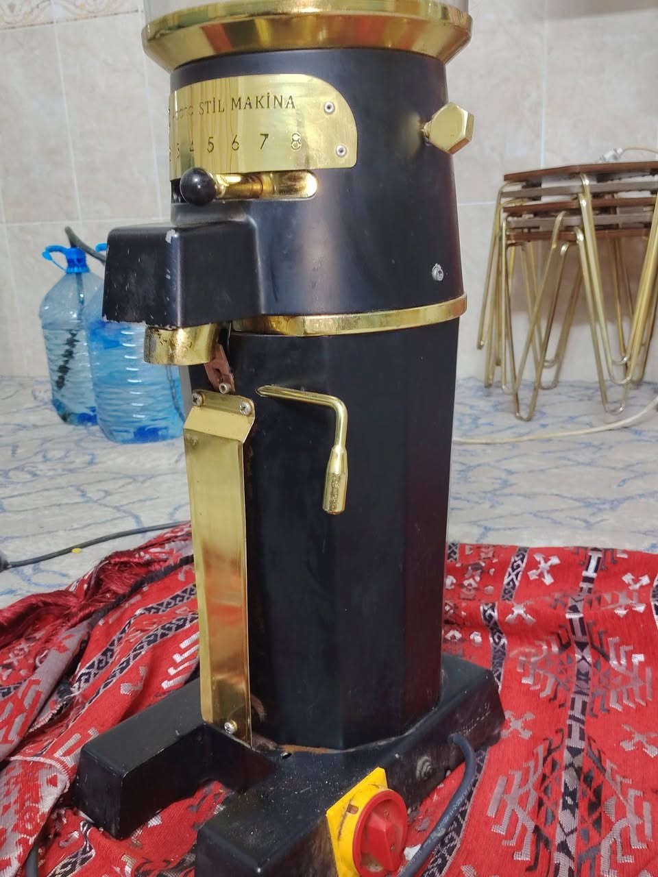 بسبب وعود كاذبة ماكينة اسبريسو قبضة واحدة + طاحون قهوة يطحن اسبريسو وقهوة تركية كذا عيارات
متواجد في أربيل


**إذا كنت صاحب هذا الإعلان وتريد حذفه لأي سبب، رجاءا أرسل رسالة إلى الدعم الفني**