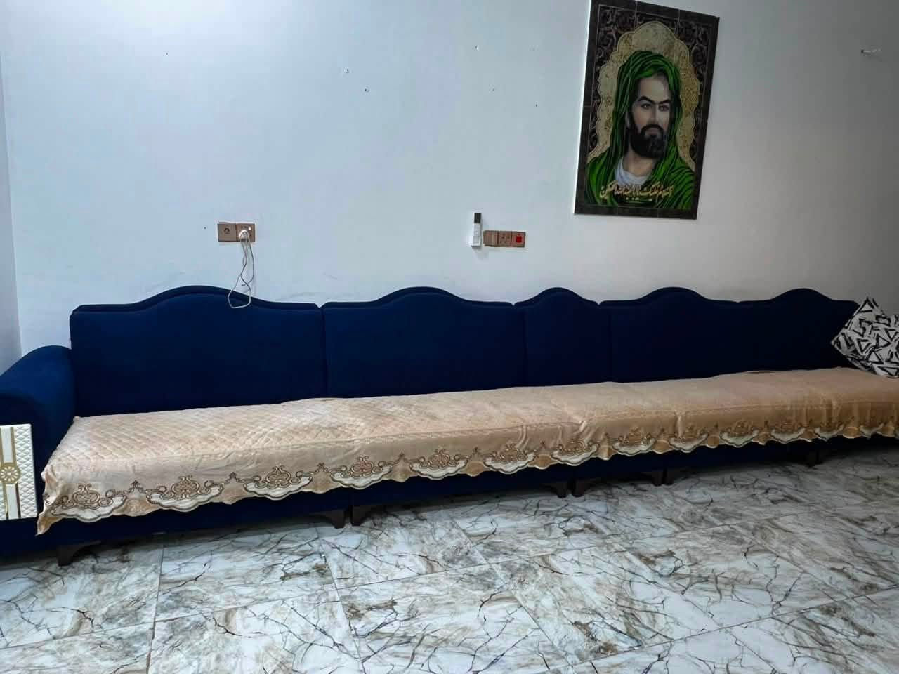 تخم للبيع 9 مقاعد  التخم اخو الجديد الشراي فقط مكان الصويره الشراي يتصل ***********
