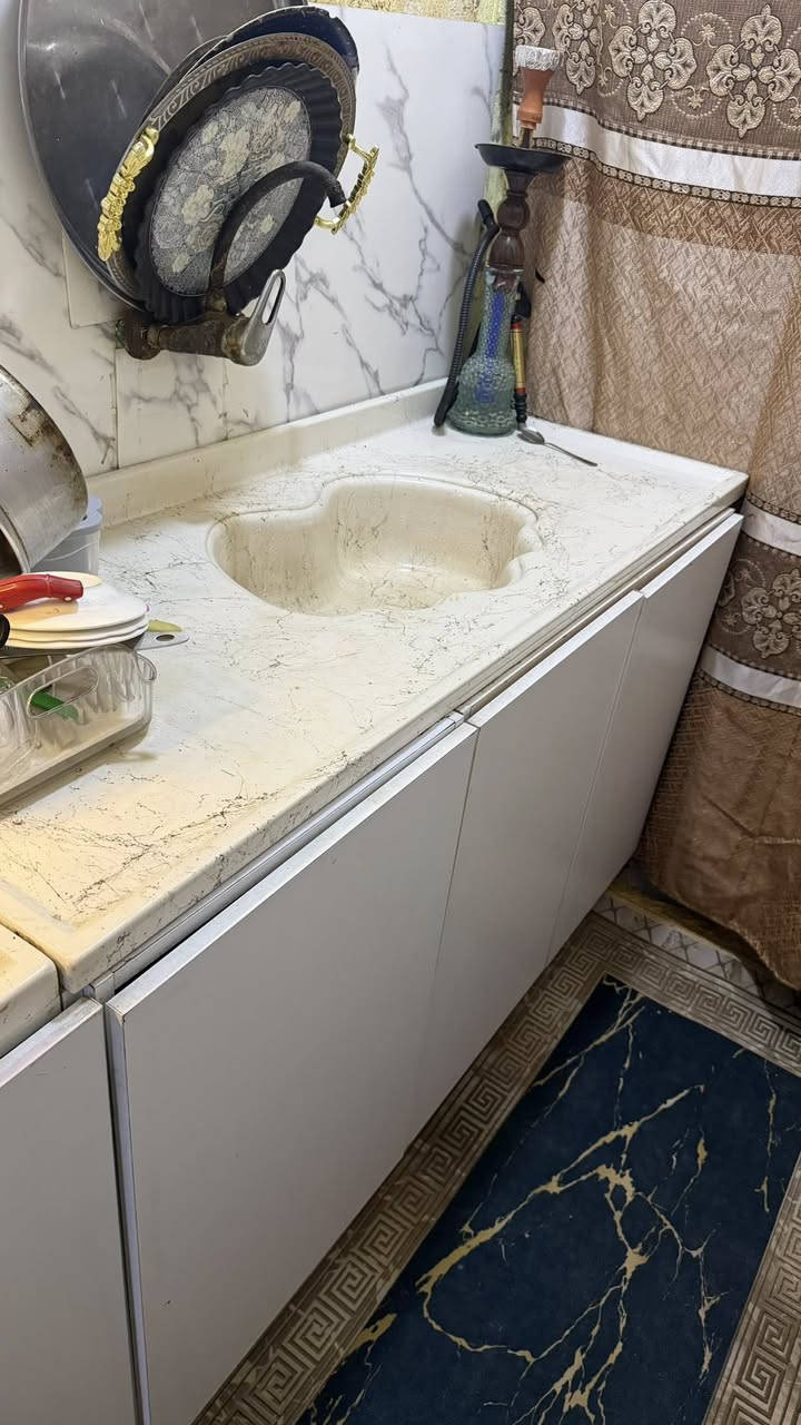 كاونتر تفصال  مو سوكاوي خشب تركي ام دي أف ثقيل جدا. شغل درجه اولي يدات أبواب مخفيه.  استخدام قليل نضافه ٩٠. السعر ٤٠٠ وبي مجال للشراي سبب البيع ضيق المكان


**إذا كنت صاحب هذا الإعلان وتريد حذفه لأي سبب، رجاءا أرسل رسالة إلى الدعم الفني**