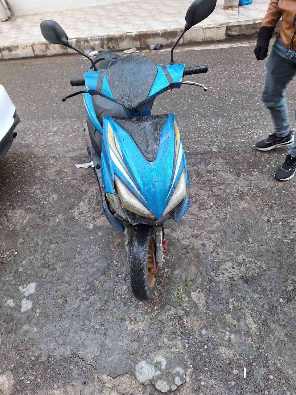 سنفور ماكينة كبس كهرباء كامل شغال مرش 325 وسكرة تواجد بختياري ***********
