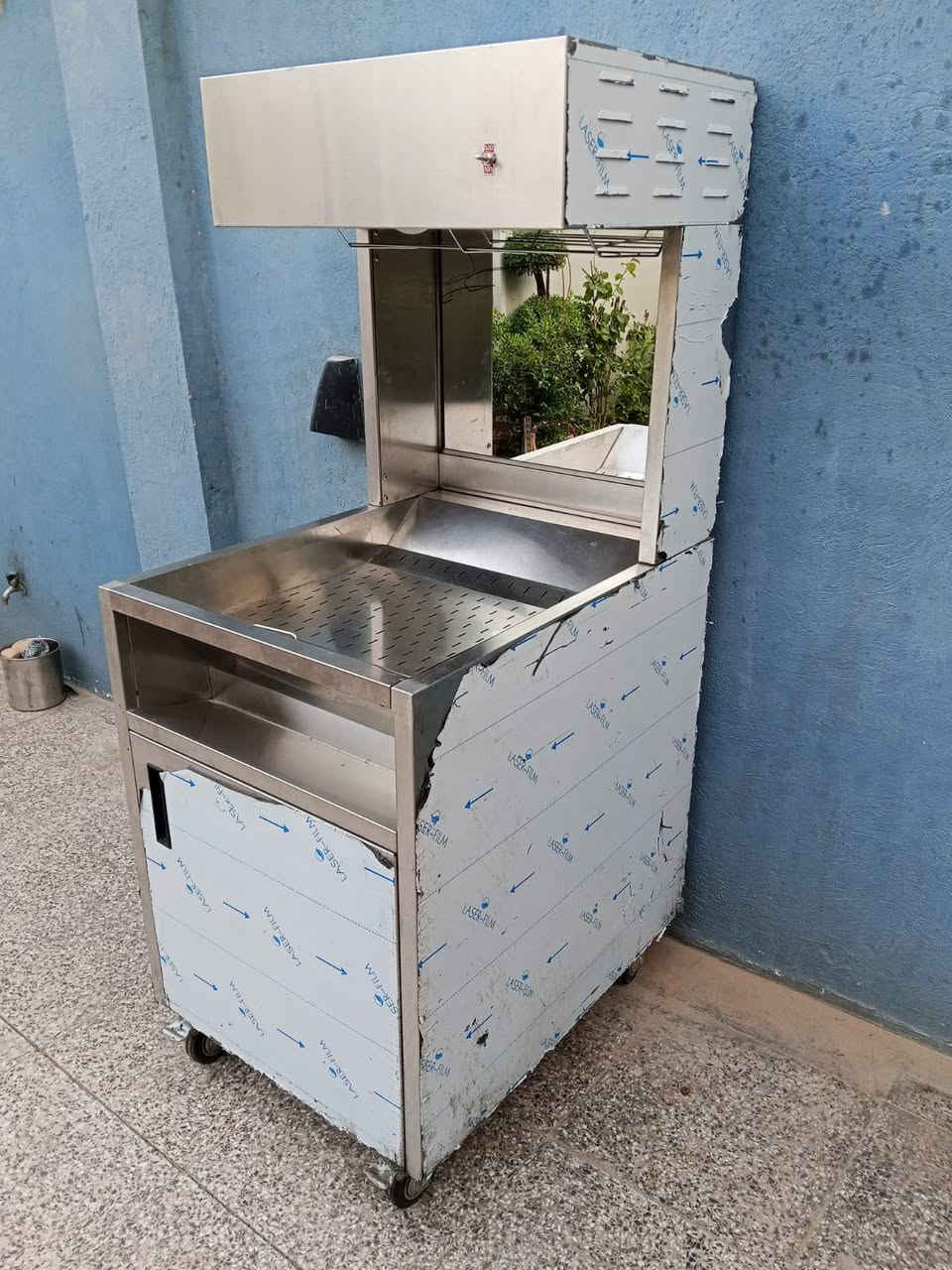حماية كنتاكي كهربائيه ستيل شغاله
قياسها 60*77 والارتفاع الكلي 155
سعرها ب350
بغداد الاعظمية 
***********
