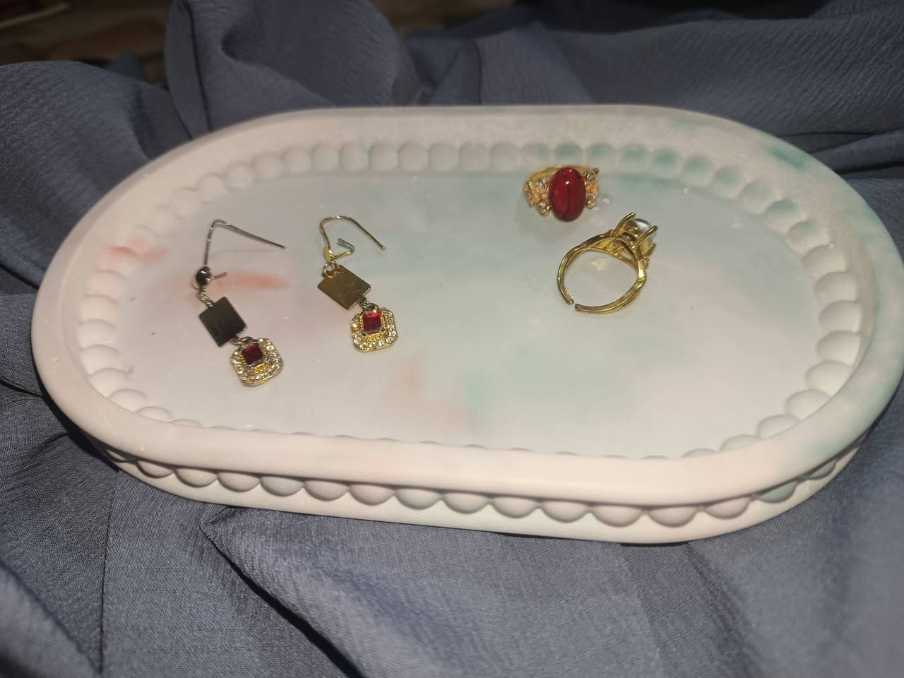 تحفية فخمة بكل معنى الكلمة ✨
قطعة راقية تضيف لمسة جمال وأناقة لأي زاوية بالبيت.
تفاصيلها المميزة تخليها اختيار مثالي للديكور أو هدية فخمة لشخص غالي 🤍
يوجد توصيل لجميع المحافظات العراق 🇮🇶
توصيل مجاني داخل الهاشمية وباقي المحافظات 3الاف


**إذا كنت صاحب هذا الإعلان وتريد حذفه لأي سبب، رجاءا أرسل رسالة إلى الدعم الفني**