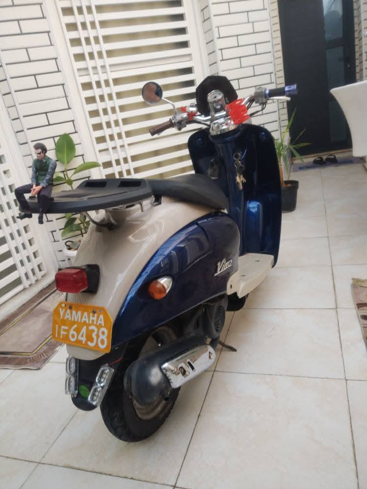 سلام عليكم دراجه عبد الحليم نثيه نضيفه كفرات كله اصلي لون نيلي تشتغل هندر وسلف  كهربائيات شغال زوج تاير جديد السعر ٣٥٠ العنوان بغداد الشعله الرقم ***********
(بسبب الوعود الكاذبه)
