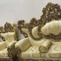 مقاعد • ١٠ مقاعد