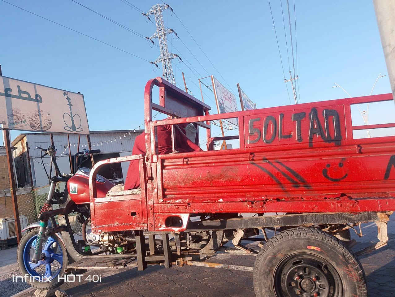 اسلام عليكم ستوته دايون للبيع محرك امتيار رقم ابيض سنويه راعيه موجود ستوته نضيفه وحلوه مكفوله من طول لطول سعره مليون 50 وبيه مجال حك جيه رقم تواصل واتساب ***********
