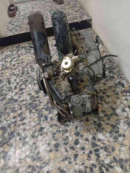 سلام عليكم مكينه بريز للبيع كلجات شغاله مال رمه وقبق لهندر هم مال رمبه ليوم جفتته وما شتغلت تشتغل وتطفه فه ابيع بس لمكينه ابيع كوم حديد سعر 125وبيه مجال رجاء لحد يكسر بسعر مكينه مجفته جديد بس تجفيت 40الف كلفني مكاني زعفرانيه رقم *********** ونقص بيه بس شوته
