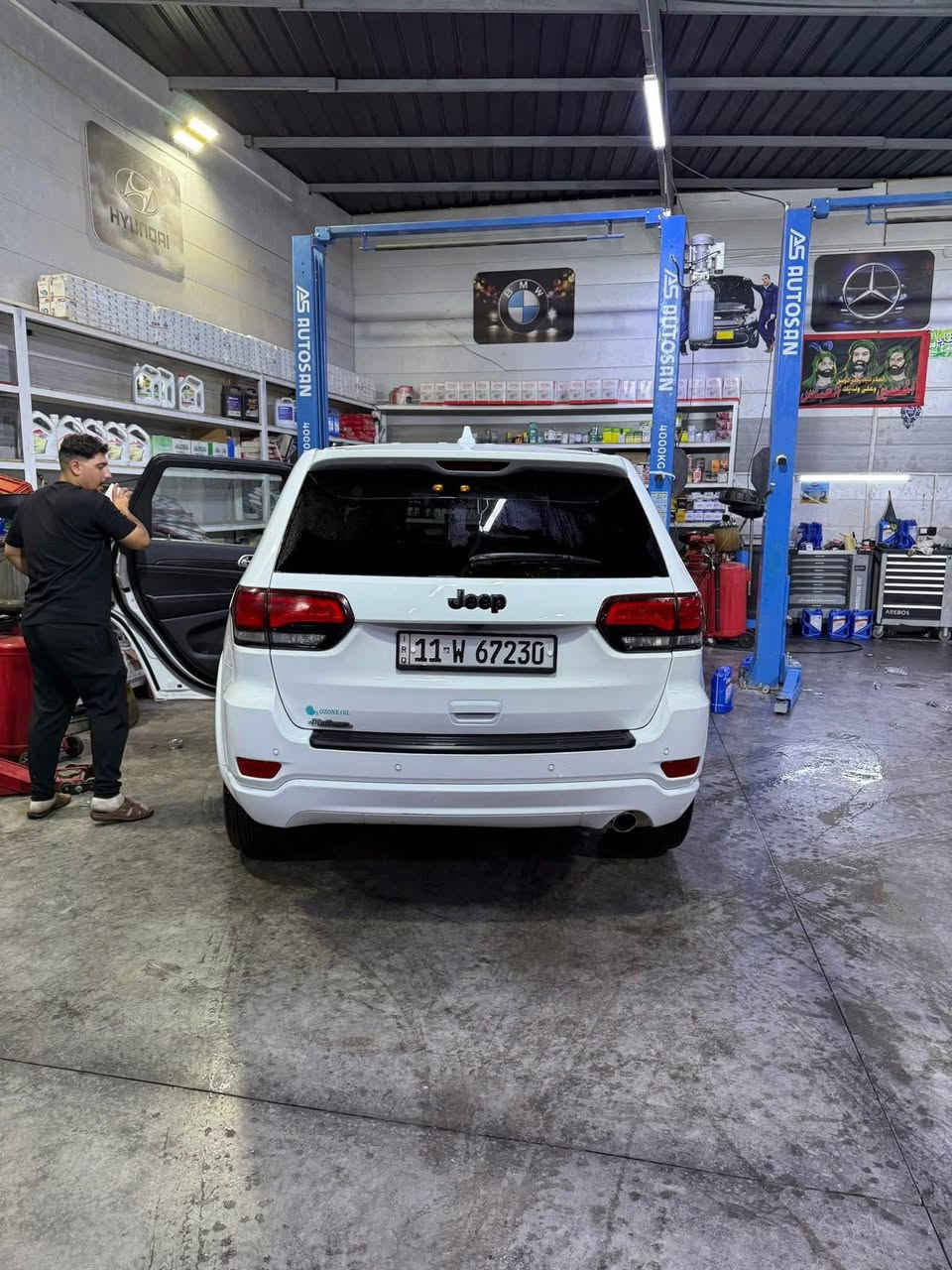 السلام عليكم
جيب بلاك توب 

ماشيه ٤٨ 

فتحة سقف

تشغيل عن بعد 

بصمة 

ابواب بصمة

جنطة كهرباء 

تدفئة كشنات ستيرن مري

كشنات كهرباء 

٣ وضعيات قيادة

توقف تلقائي 

سبير مانازل

ضرر جاملغ سرقة فقط

السعد ٢٦ ونص وبيها مجال للطيبين

*********** واتس اب
