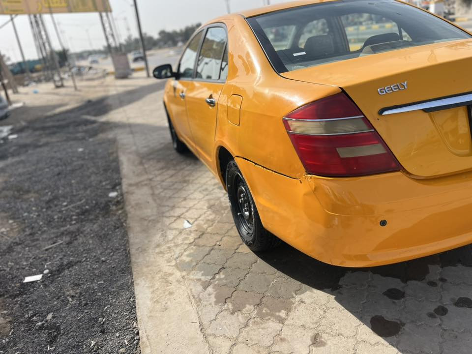 سلام عليكم
جلي موبل للبيع 2013 

كير ومكينه كورله نحله 1800 

حداديه وتايرات كامله وتبريد عوزه بس غاز منظومه كامله مالته 

سياره عوزه ترتيبات بسيطه ما فارغ لان شغلي يحكم كامره وشاشه ومنظومه زنون كامله 
سعره 55 وبيه مجال 
وعدي وكاله عامه ومصفره هيئه وغرامات 

***********
