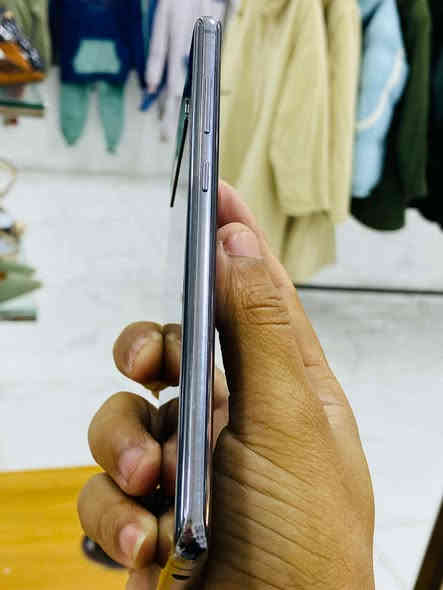 سلام عليكم عندي S10بلس فايف جي دبل سيم ١٢٨ موبيل جديد مامفتوح شرط سعر 200 وبي مجال بسيط / ***********/
