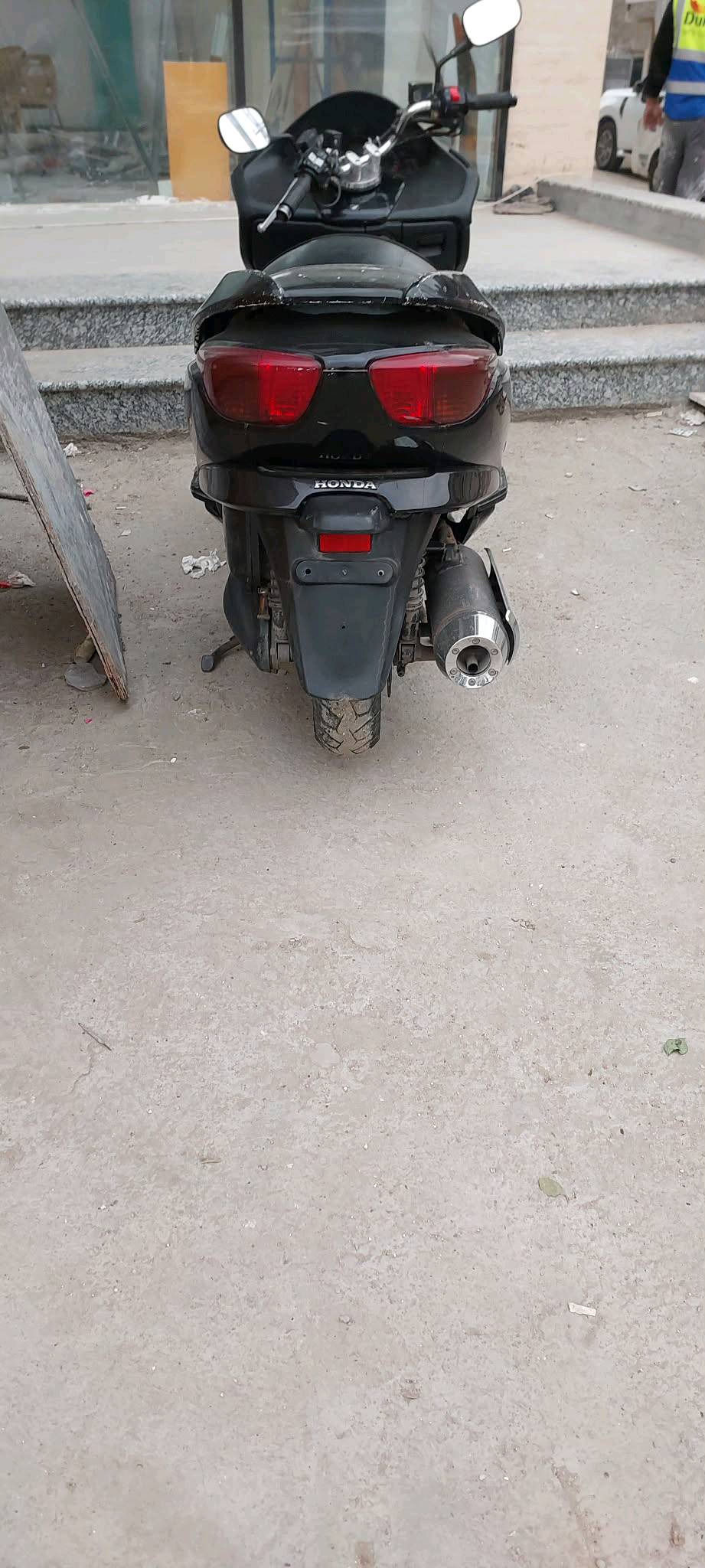 فورزه 8/0 للبيع مكينه وكير وكهربائيات كله مكفول ما بيه اي نقص 
بغداد جسر ديالى القديم 