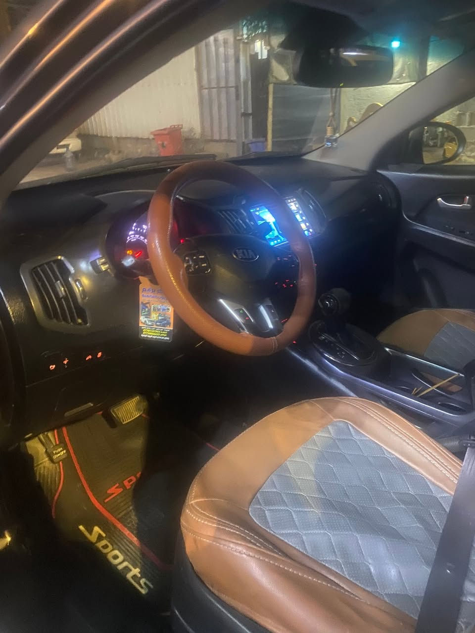 السياره للبيع اسبورتج موديل ٢٠١١ فول السياره بصمه بانوراما بغداد السعر ١١٠٠٠
***********

