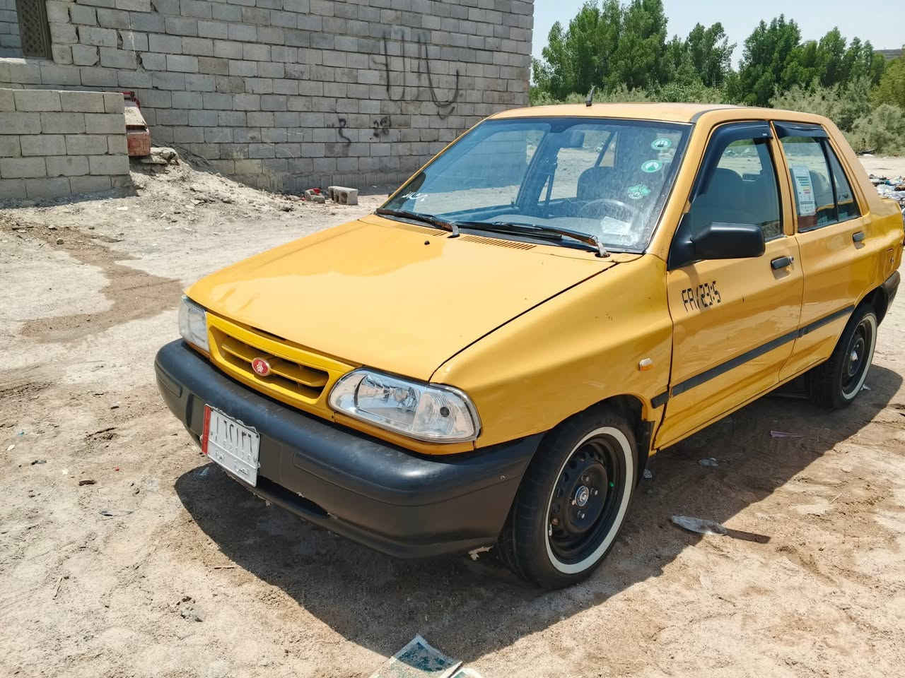 سلام عليكم سايبه موديل2015 مكان بصره الكرمه حي رساله مكينه تشتغل بيها خيط تبخير اوًكير واكف سياره ما تبوش سعر ب مليونين اونص  بشرط راعيهة يريد مداور سياره عليها ميتين الف قرامات على المشتري سنويه صاقطه بل 2020 /***********/
