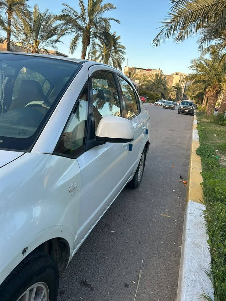 السلام عليكم سوزوكي 2013 sx4 السيارة تبريدها ثلج شغل واطلع مكانها بغداد الكرخ الثانية رايدها 70 ورقة وبيها مجال وفقط جاملغ الامامي مبدل ***********
