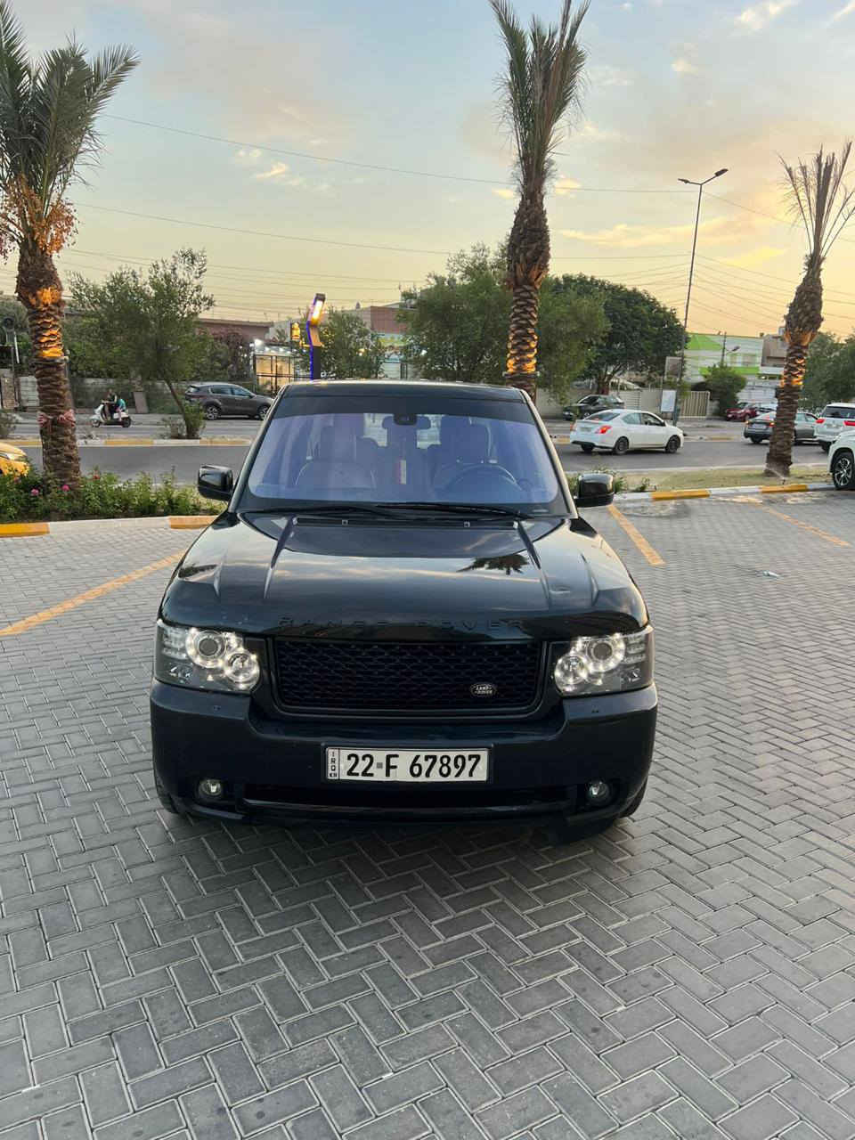 رانج روفر فوك
موديل 2011
محرك 8 سلندر العادي المرغوب
سياره فول مواصفات
بيه رش بس بنيد اثر شخوط
جكات 
دوسات كهرباء 
كشنات كهرباء 
سلات روف 
مري كهرباء 
مري شفط
لايت زنون ديناميكي
رباط ديناميكي
3 مستويات ارتفاع وانخفاض السياره 
3 انظمه قياده 
5 انظمه طريق 
حساسات أمامي خلفي
كامره 
تعتيم اوتو
كشاف عند الزاوية 
ويل كب 20
تخم تاير جديد 
كشنات أمامي خلفي تدفئه 
داخل جلد 
تنته مغلفه كنتاره
ستيرن حركاته كهرباء اوتو 
دفع رباعي 
زراكات للمازده 
فول تحكم استيرن 
تثبيت سرعه 
محرك حجم 5000 
السياره جاهزه
تشغيل بصمه 
وياها بصمتين 
كتلوكات الشركه موجوده
ماشيه 166 الف كيلو

رقم ***********
مكاني حي الجامعة بالقرب من جامع نجمه 

رقم اربيل دولي
السعر 145 ورقه وبيه مجال بسيط
او مراوس بسياره أقل بغداد, العراق

