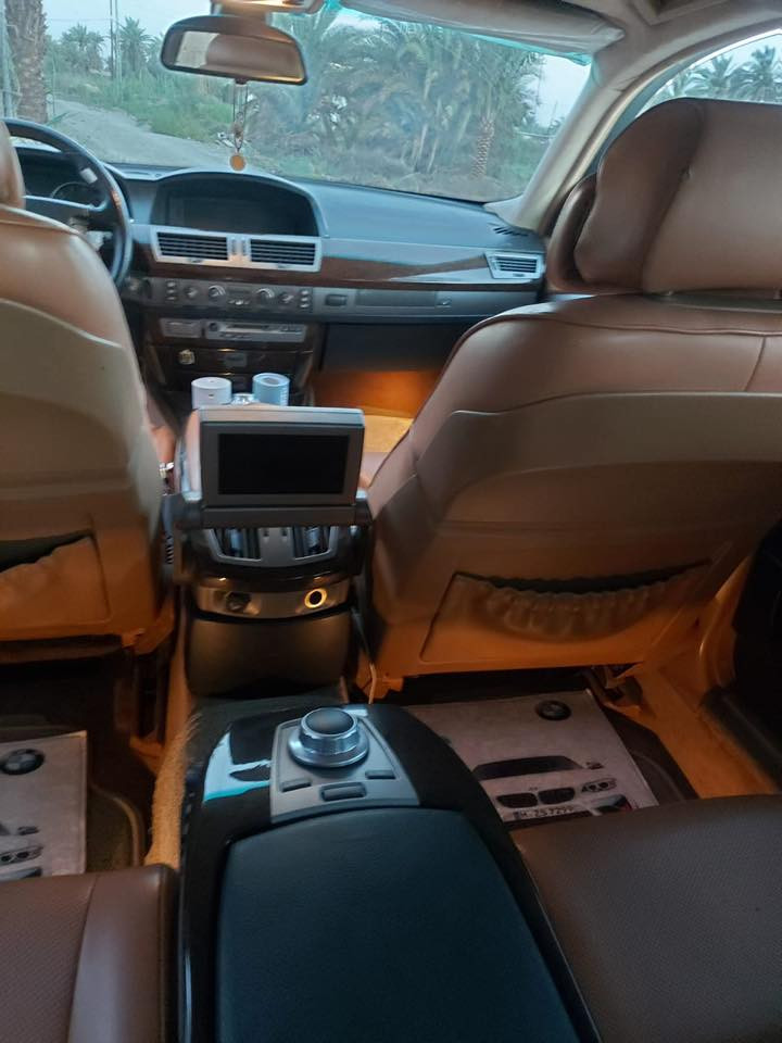 بي ام باخره موديل ٢٠٠٤ حجم ٧٤٥ رقم بغداد سياره خير من الله بيه باب وشويه منل جاملغ صبغ بارد بدون ضربه اربع بيبان وجنطه شفط ‭٠٧٨٣ ٨٠٣ ٥٢٤٩‬/ السعر ١٣٠ المكان ديوانيه
