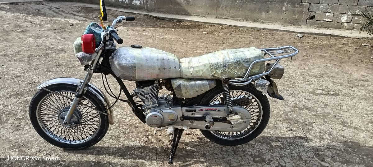 دراجة تايكر البيع نضيف ومكفول  موديل 2021كفاكه عامه وكله شقا مكان صويره السعر 450وبيه مجال ***********
