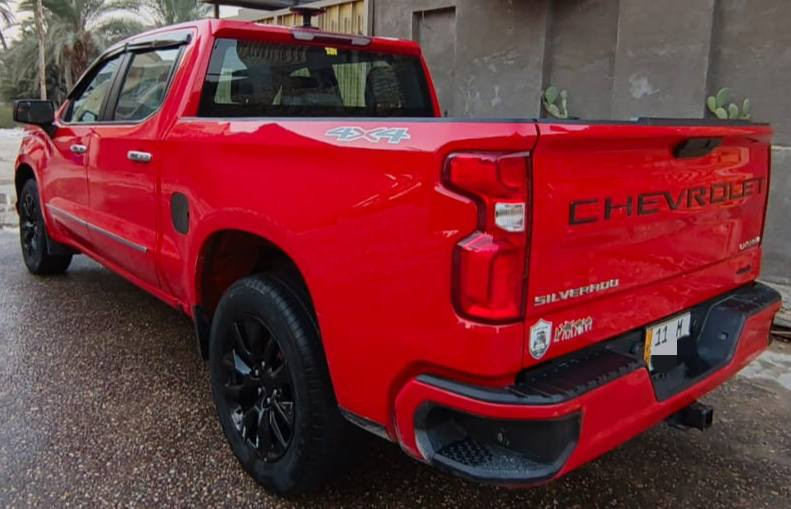 سلفرادو كوستم باب طويل المرغوب فول مواصفات ضرر جاملغ وشوية من البنيد جديدة ونظيفة جدا مابيهة نقص شعرة كلة على وضع الشركة رقم بغداد بسمي رقم وهزة جديد السعر 250 مكاني حلة ***********
