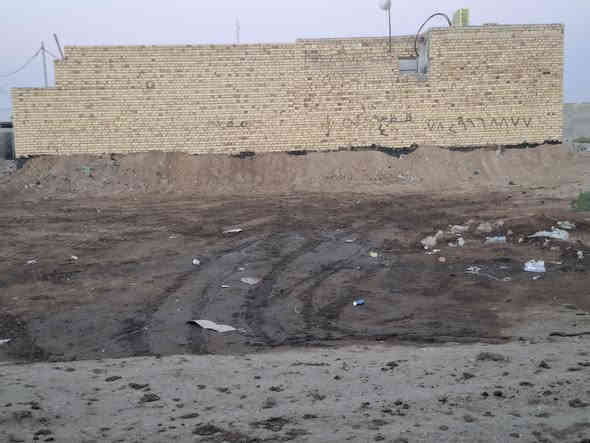 السلام عليكم
قطعه ارض زراعيه مقابيل ابو رعد ابو السيراميك داخل الفرع 
مساحته ٤٠٠ متر ركن تبعد عن الشارع ٢٠٠متر خدمات ماء وكهرباء 
السعر ٢٧ الاستفسار ***********
