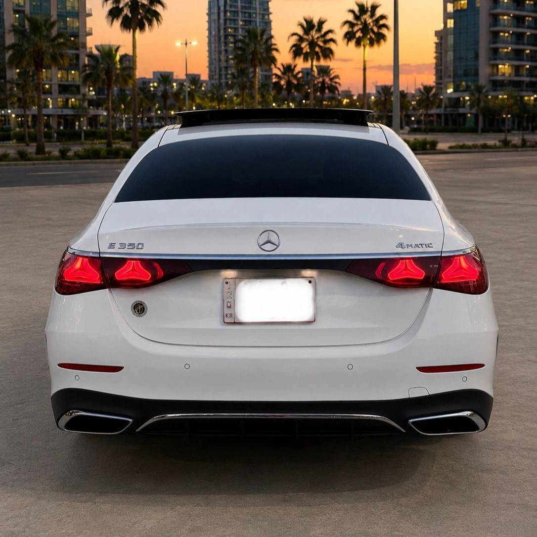 للبيع مرسيدس E350 4MATIC موديل 2025

- فئة E350 4MATIC
- دفع رباعي دائم AWD
- فول فول مواصفات
- بصمة تشغيل وبصمة أبواب
- سقف بانوراما مع فتحة سقف

الحالة:

- 3 قطع أمامية صبغ
- تبديل بيلي (بلدي)
- باقي السيارة بحالة جيدة

المواصفات المتوقعة للفئة:

- شاشة معلومات وترفيه كبيرة
- شاشة عدادات رقمية كاملة
- كاميرات وحساسات أمامية وخلفية
- مقاعد جلد فاخرة
- مقاعد كهربائية مع ذاكرة حفظ
- تدفئة وتبريد للمقاعد
- إضاءة داخلية محيطية متعددة الألوان
- نظام ملاحة
- شاحن لاسلكي
- تشغيل ذكي بدون مفتاح
- مثبت سرعة متطور
- نظام المحافظة على المسار
- رادار أمامي ونظام تفادي الاصطدام
- مرايا كهربائية قابلة للطي
- مصابيح LED ذكية

للاستفسار:
***********
